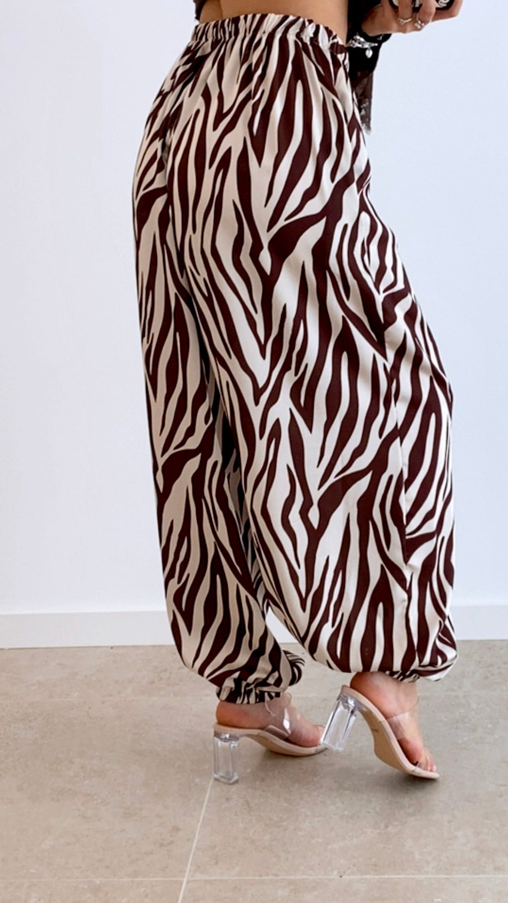PANTALÓN SATINADO BOMBACHO PRINT