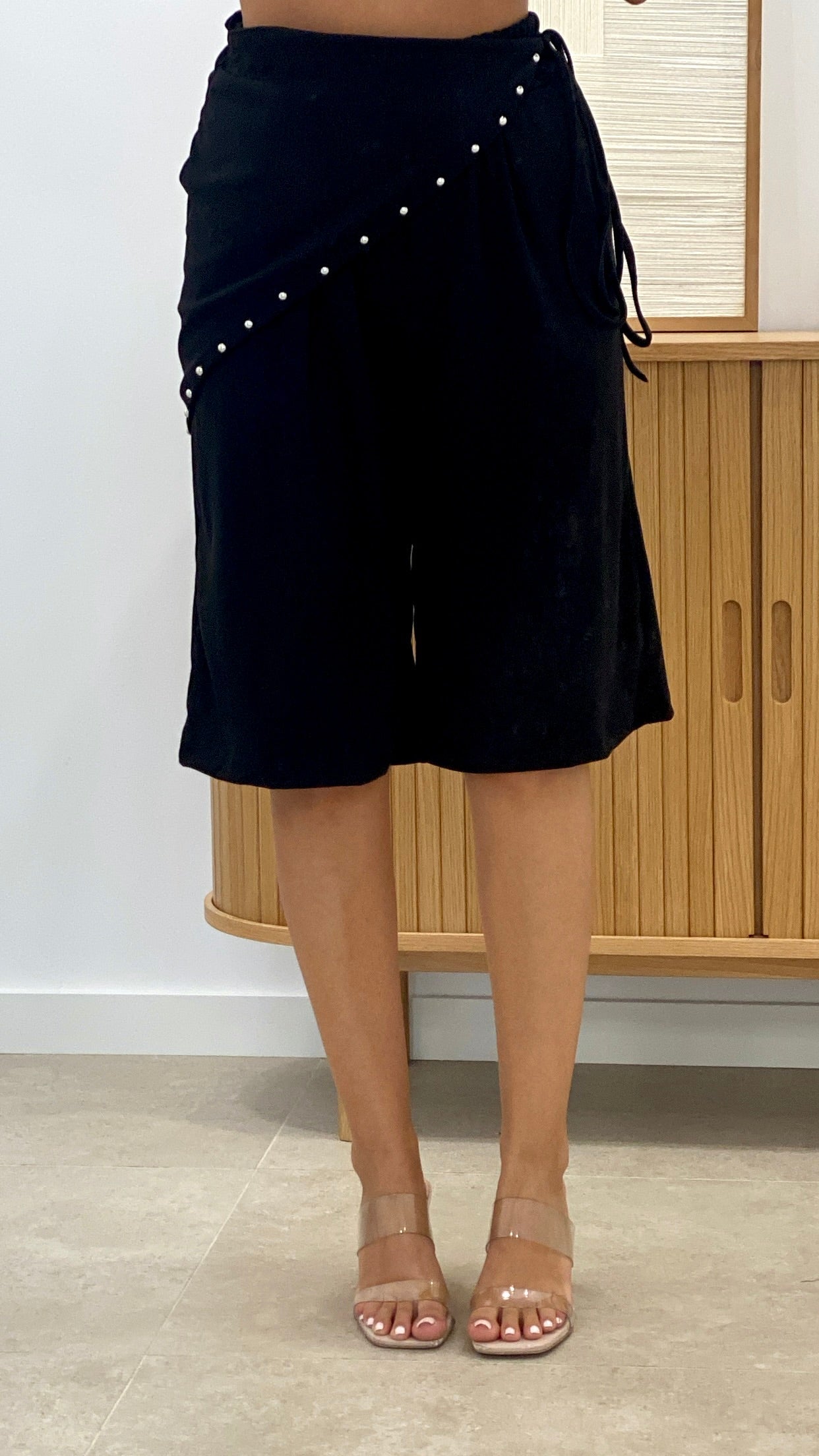 CONJUNTO CAMISETA Y PANTALÓN CON PAÑUELO TACHAS