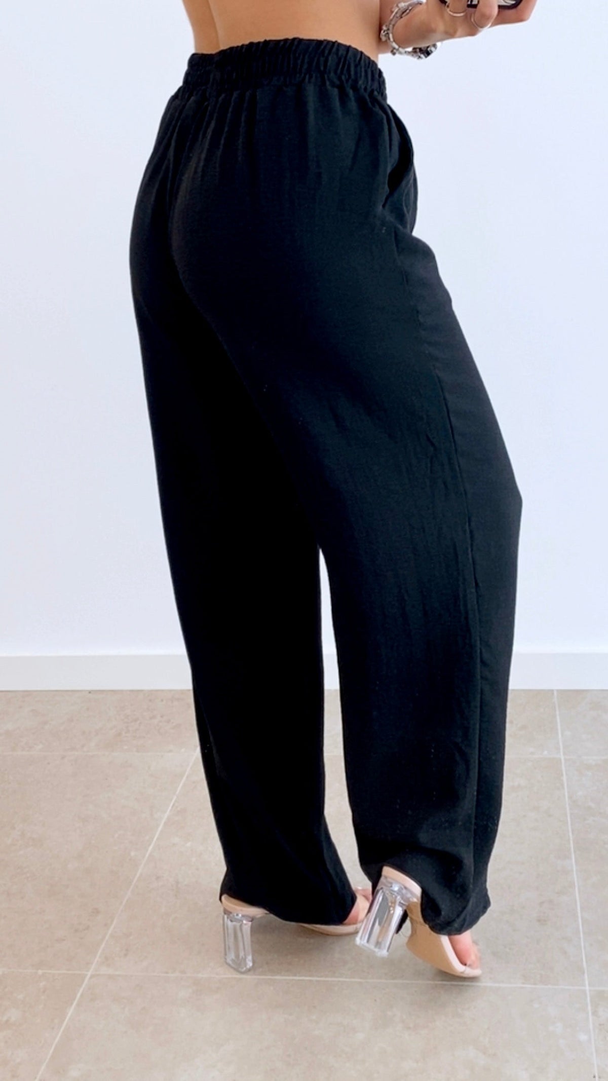 PANTALÓN LISO CINTURA ENGOMADA