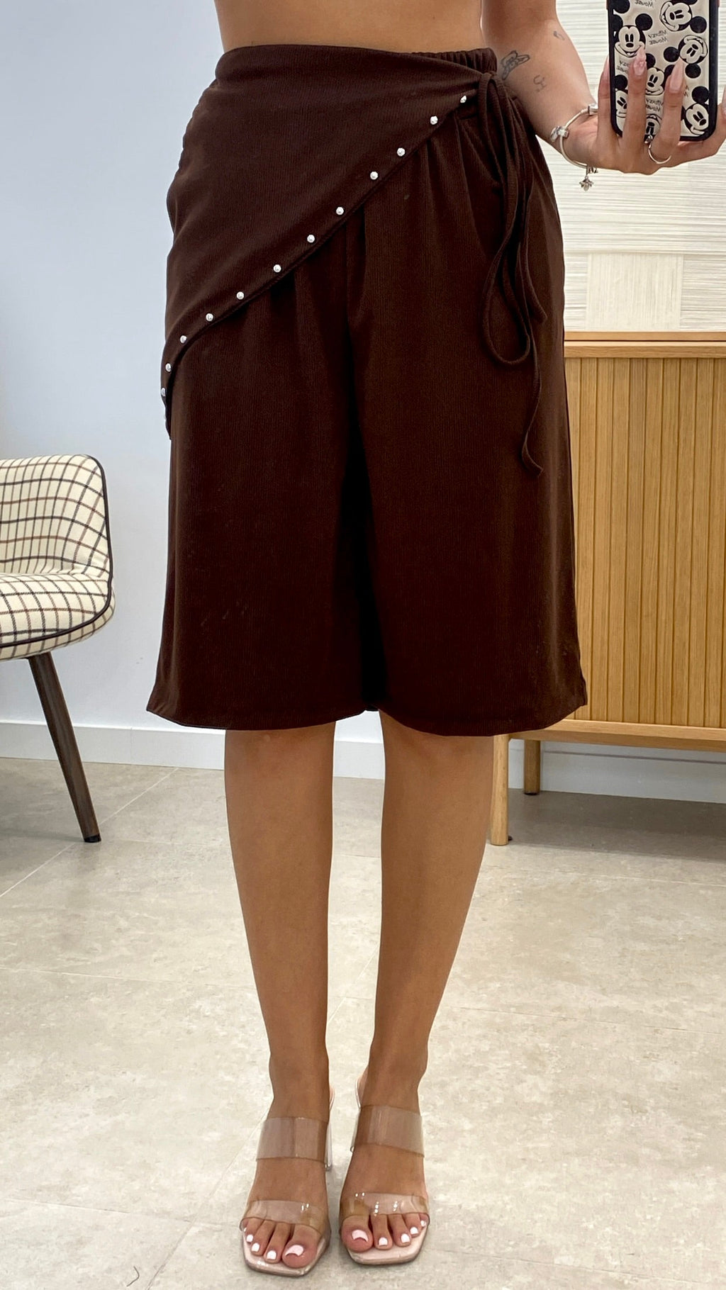 CONJUNTO CAMISETA Y PANTALÓN CON PAÑUELO TACHAS
