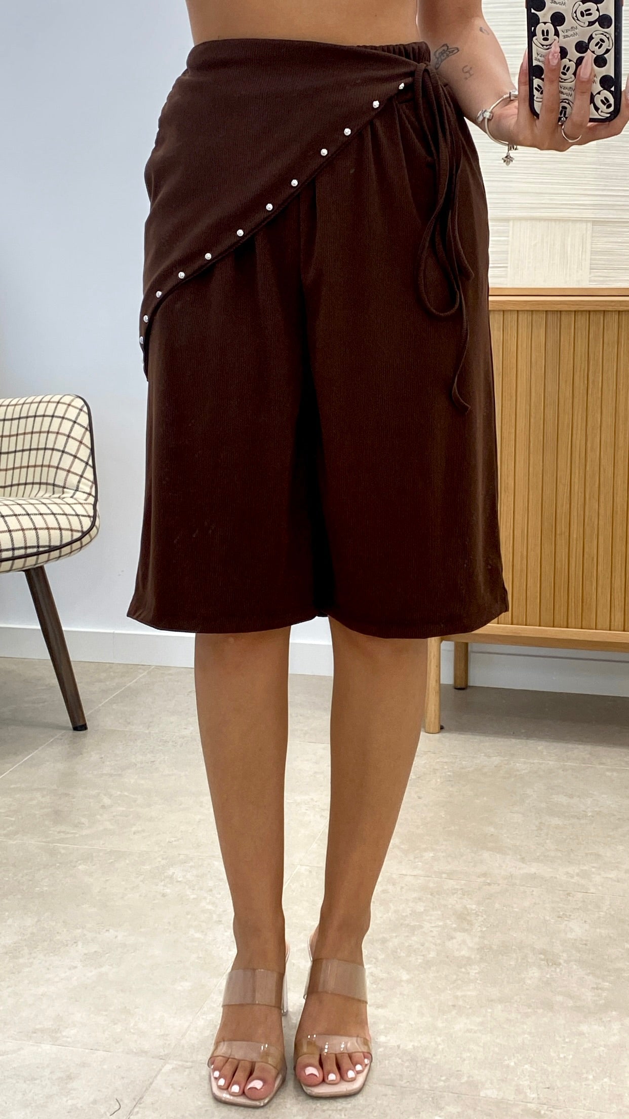 CONJUNTO CAMISETA Y PANTALÓN CON PAÑUELO TACHAS