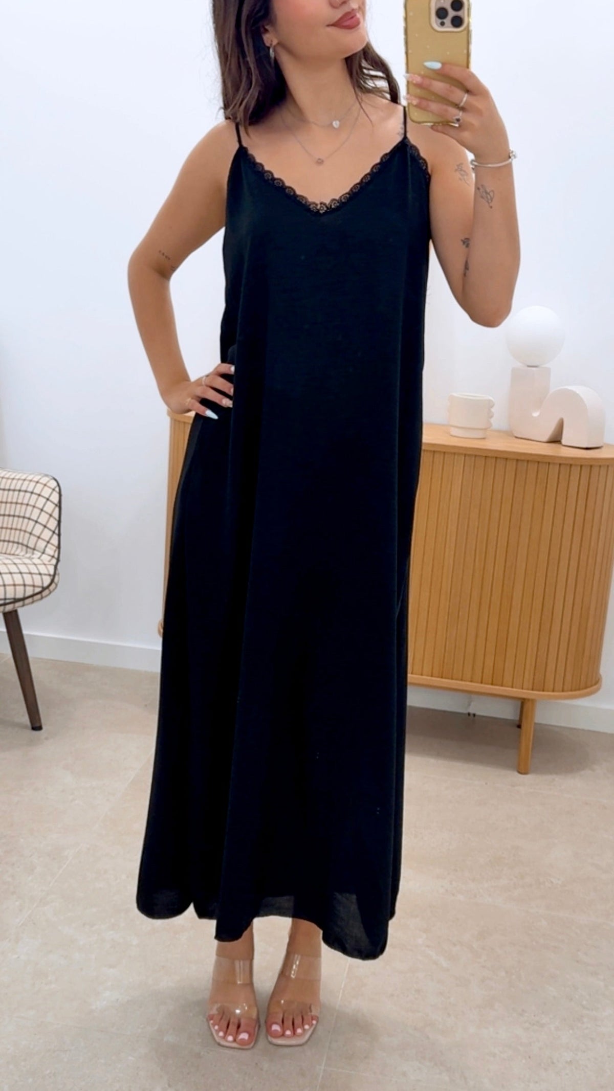 VESTIDO LENCERO