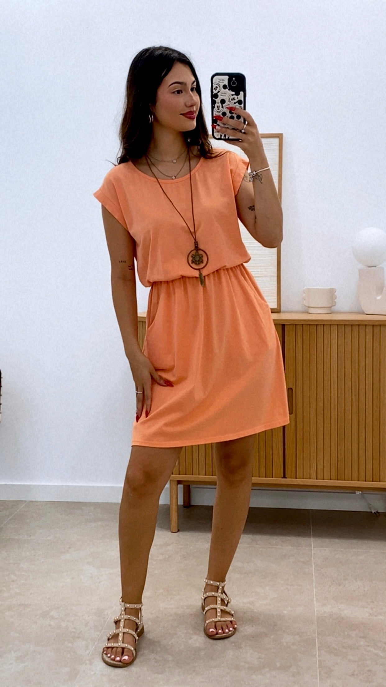 VESTIDO LISO + COLLAR