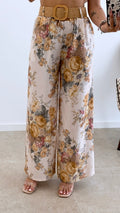 PANTALÓN FLORAL CON CINTURÓN RAFIA