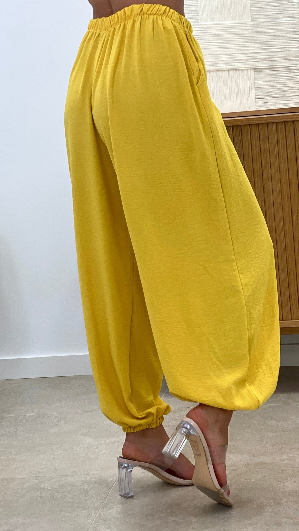 PANTALÓN KINSABOM