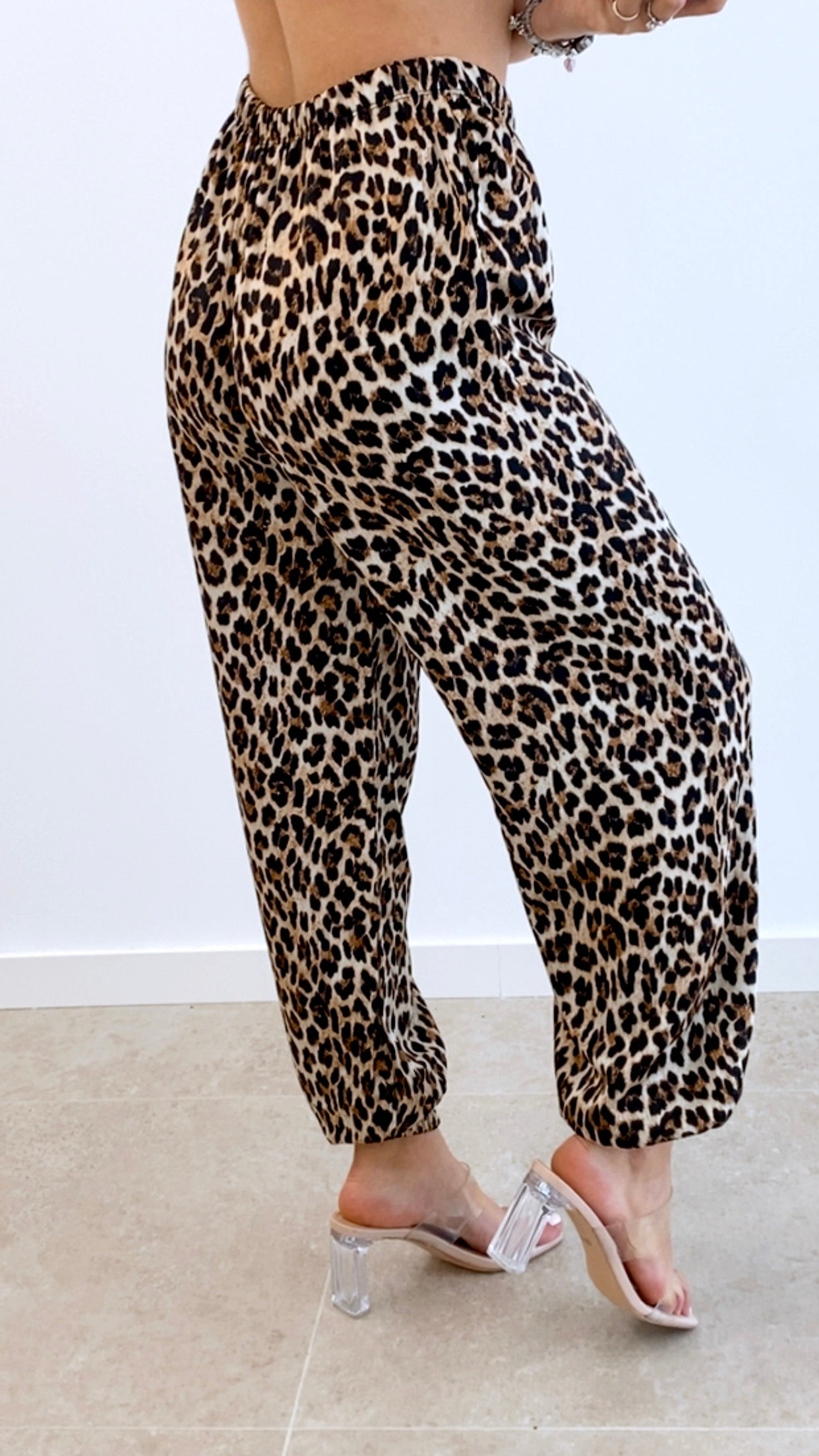 PANTALÓN SATINADO BOMBACHO PRINT