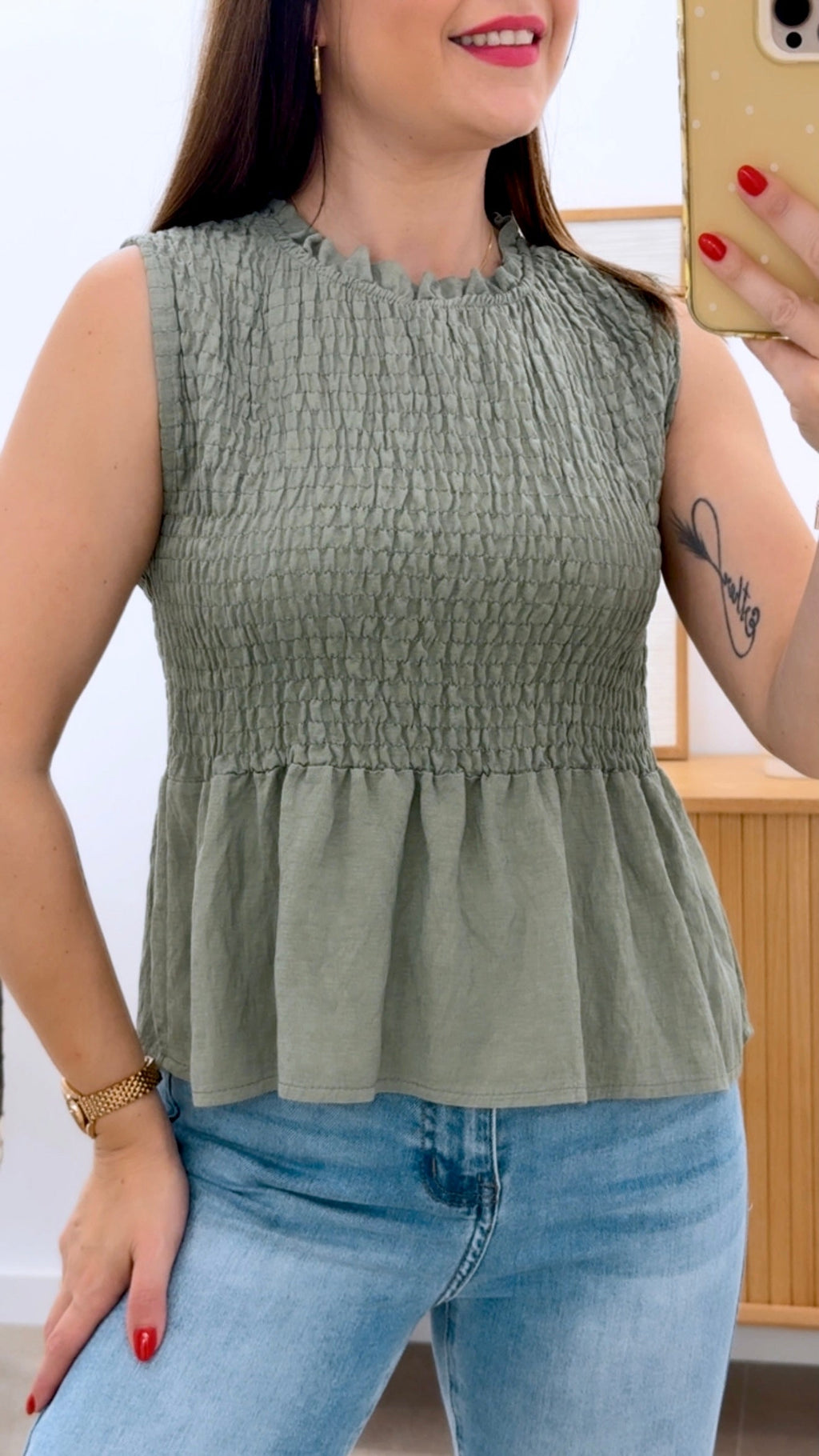 CAMISETA NIDO SIN MANGAS
