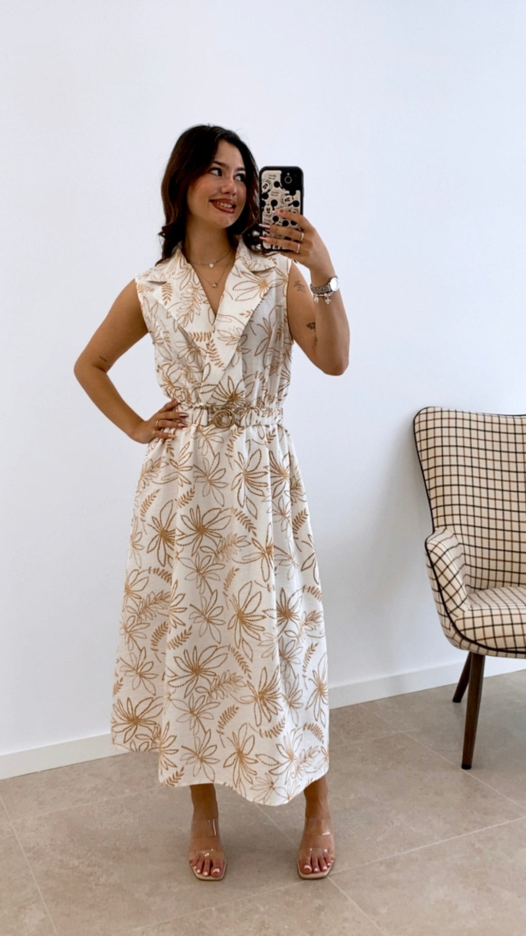 VESTIDO ESCOTE CRUZADO CON CINTURÓN ENGOMADO