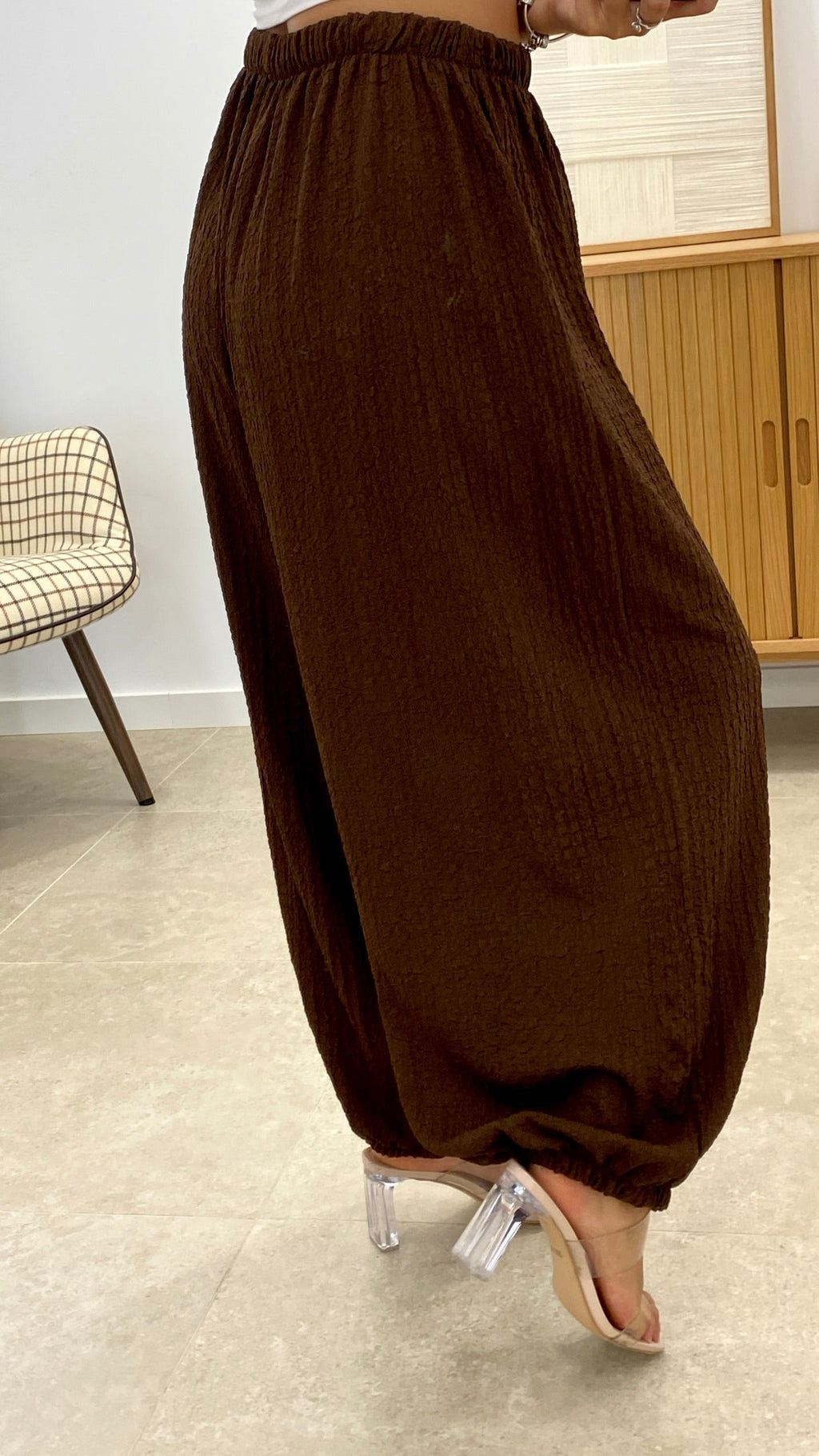 CONJUNTO CHALECO CRUZADO Y PANTALÓN BOMBACHO  CREPÉ