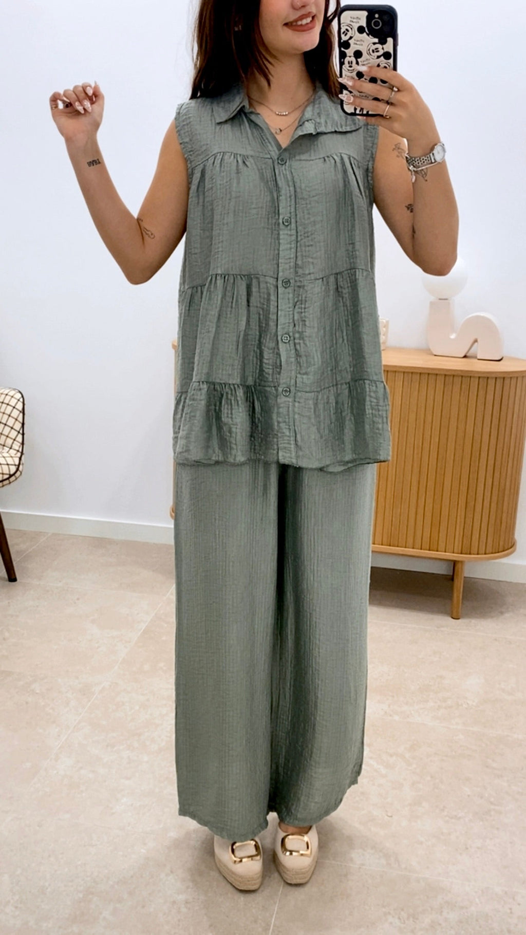 CONJUNTO CAMISA SIN MANGAS Y PANTALÓN UNICOLOR
