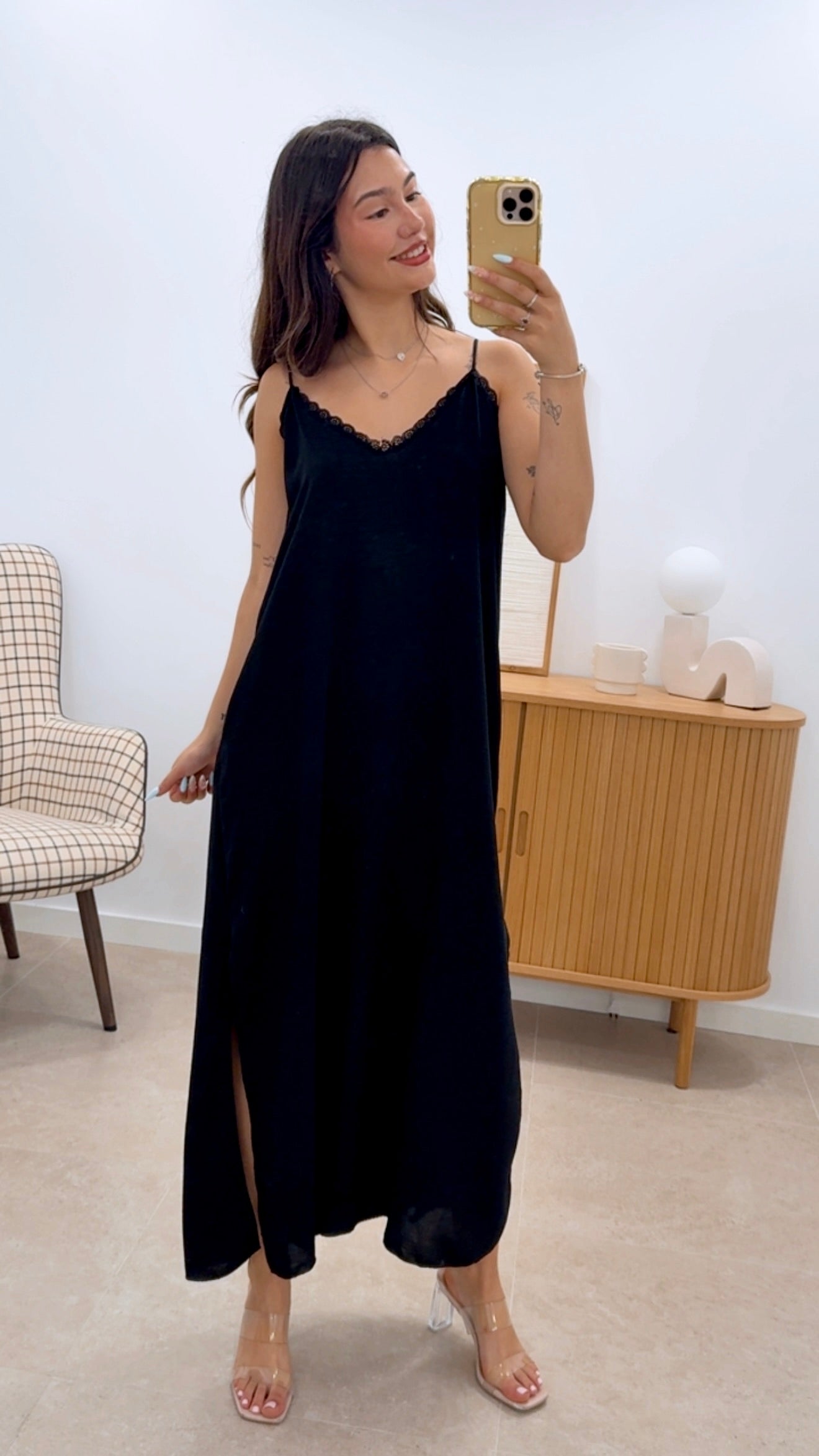 VESTIDO LENCERO