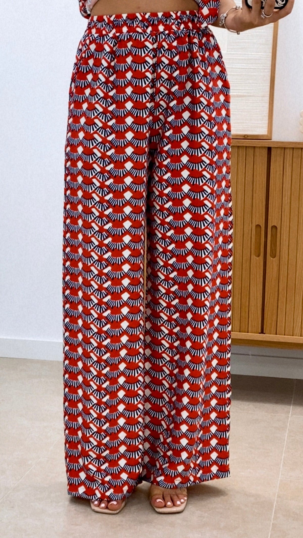 CONJUNTO DE CAMISA SIN MANGAS Y PANTALÓN ESTAMPADOS