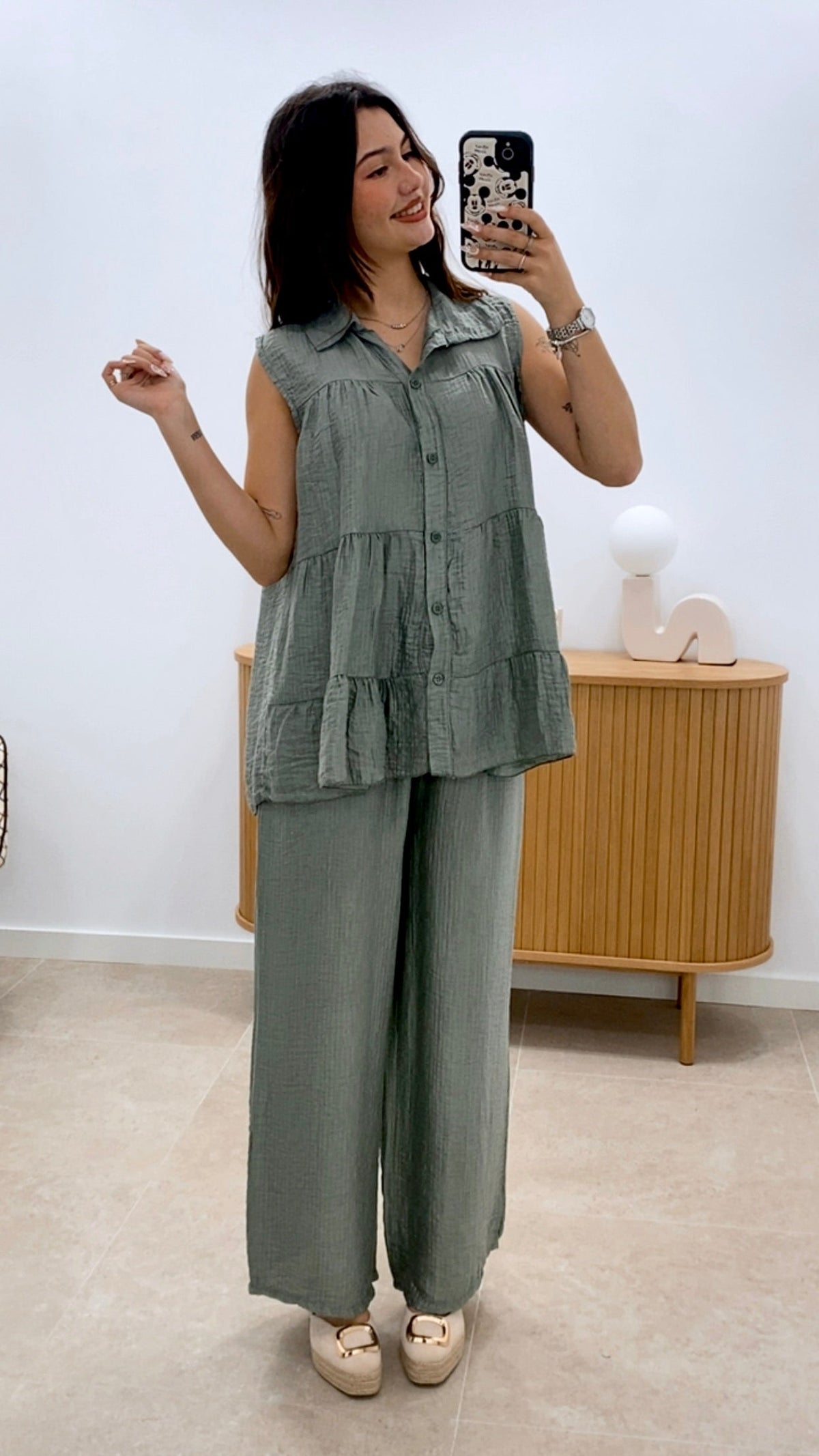 CONJUNTO CAMISA SIN MANGAS Y PANTALÓN UNICOLOR