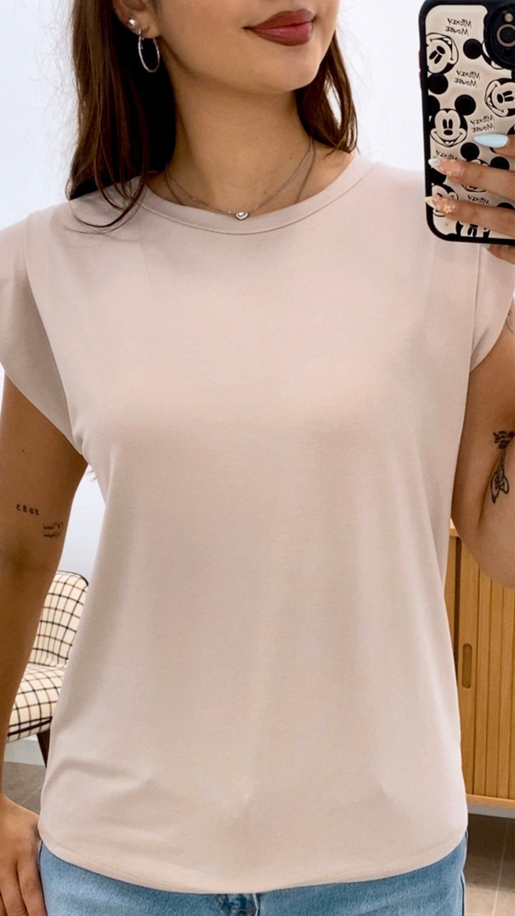 CAMISETA LISA HOMBRERAS