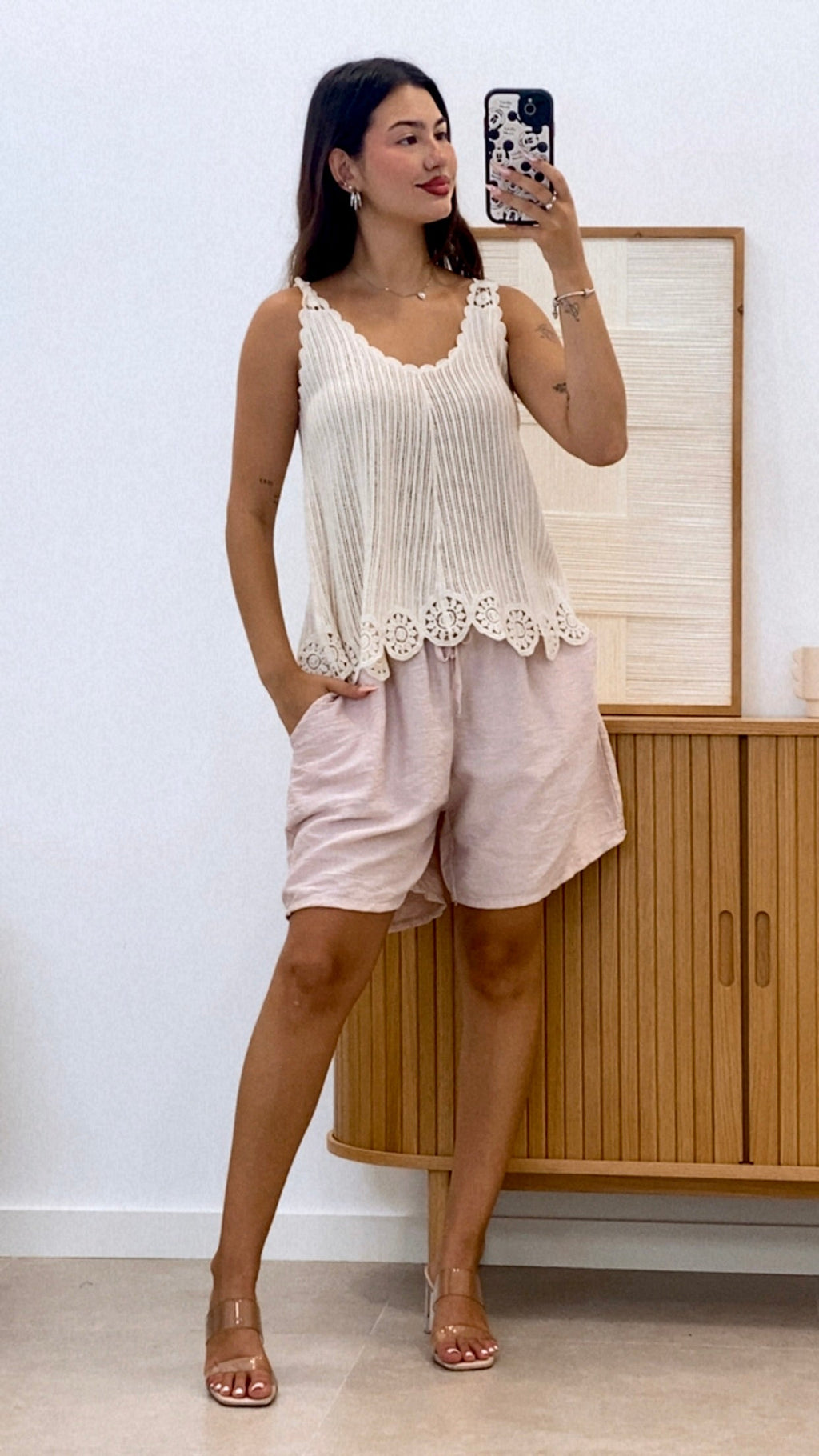 SHORT LISO CINTURA ENGOMADA