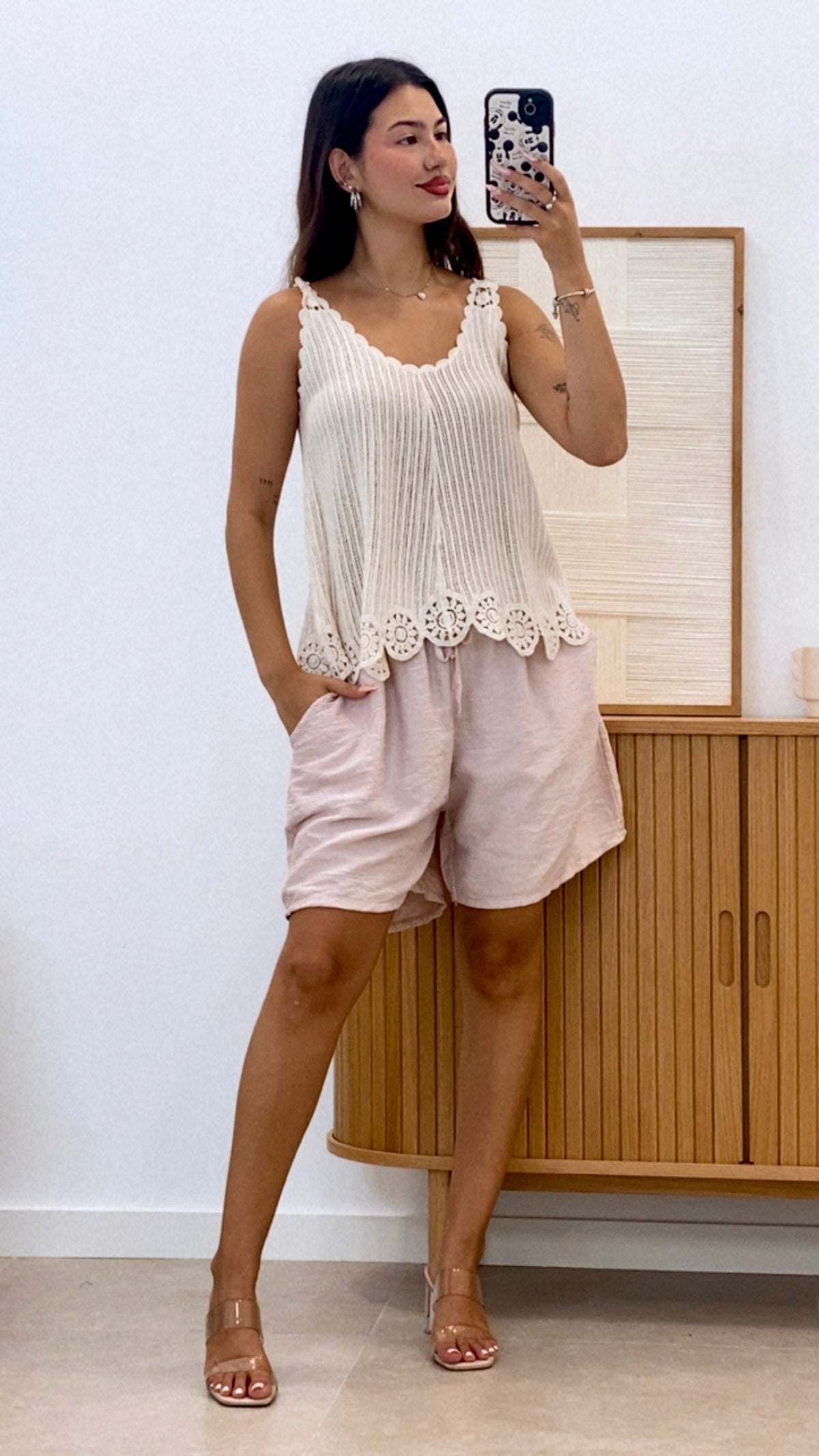 SHORT LISO CINTURA ENGOMADA
