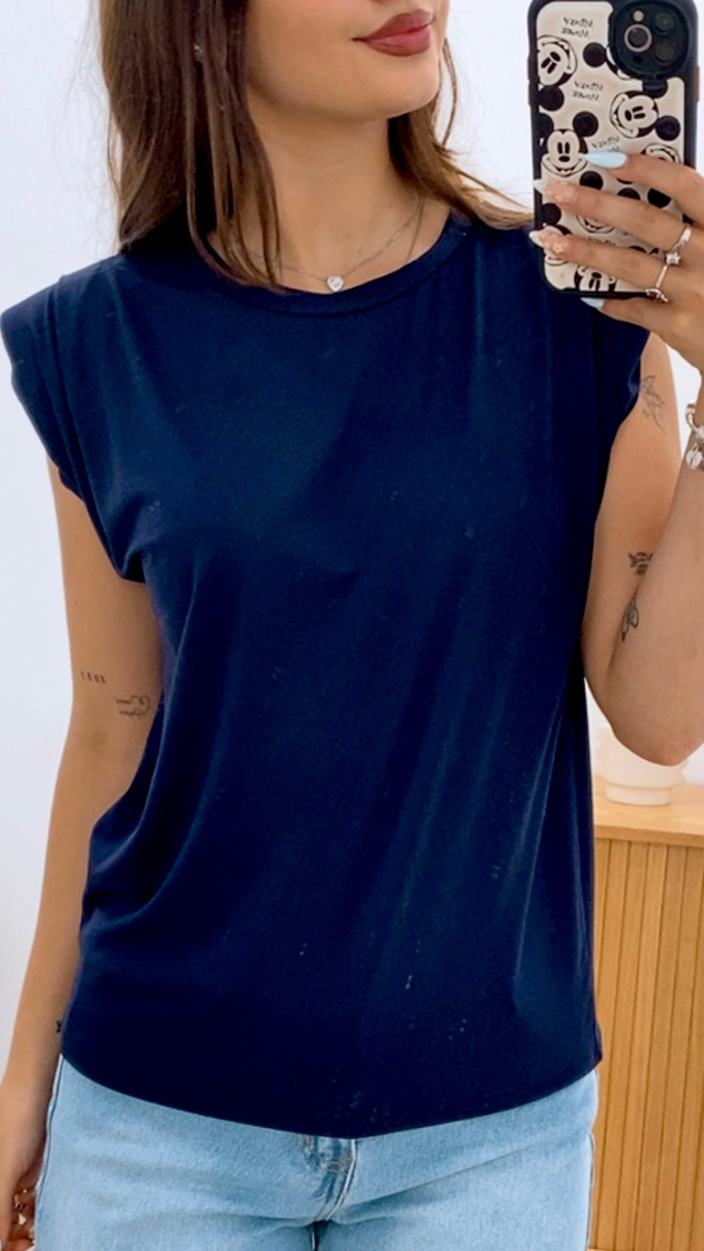 CAMISETA LISA HOMBRERAS