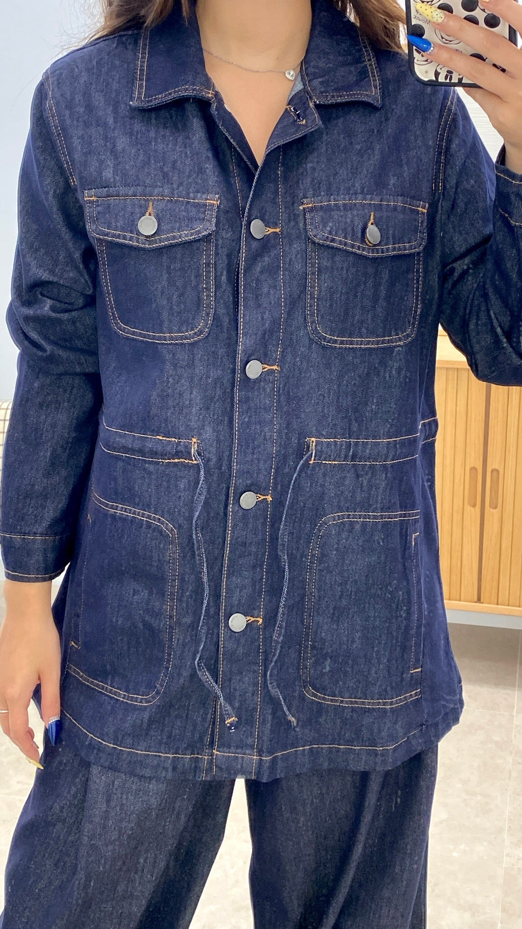 CHAQUETA DENIM BOTONES Y BOLSILLOS
