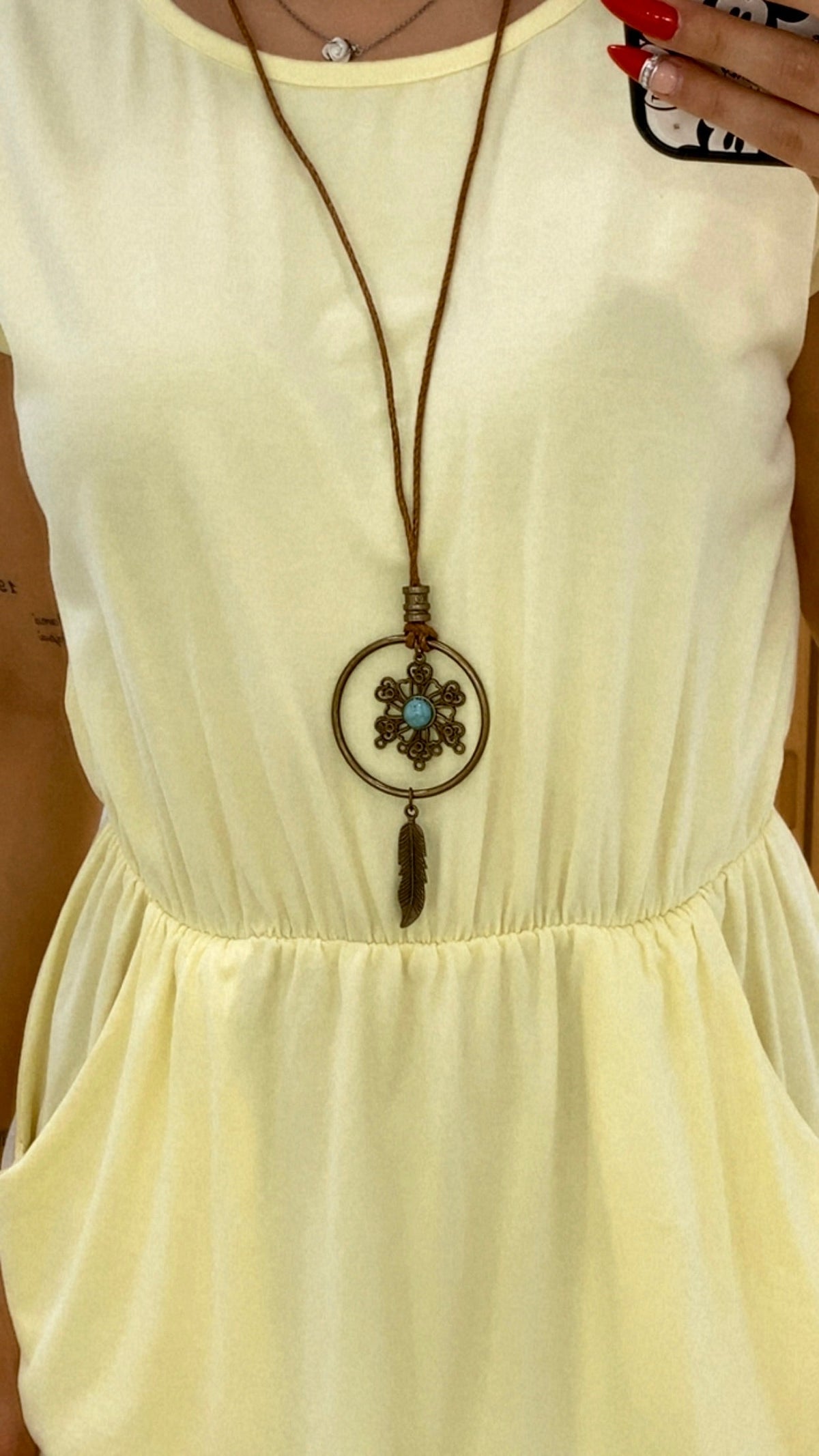 VESTIDO LISO + COLLAR