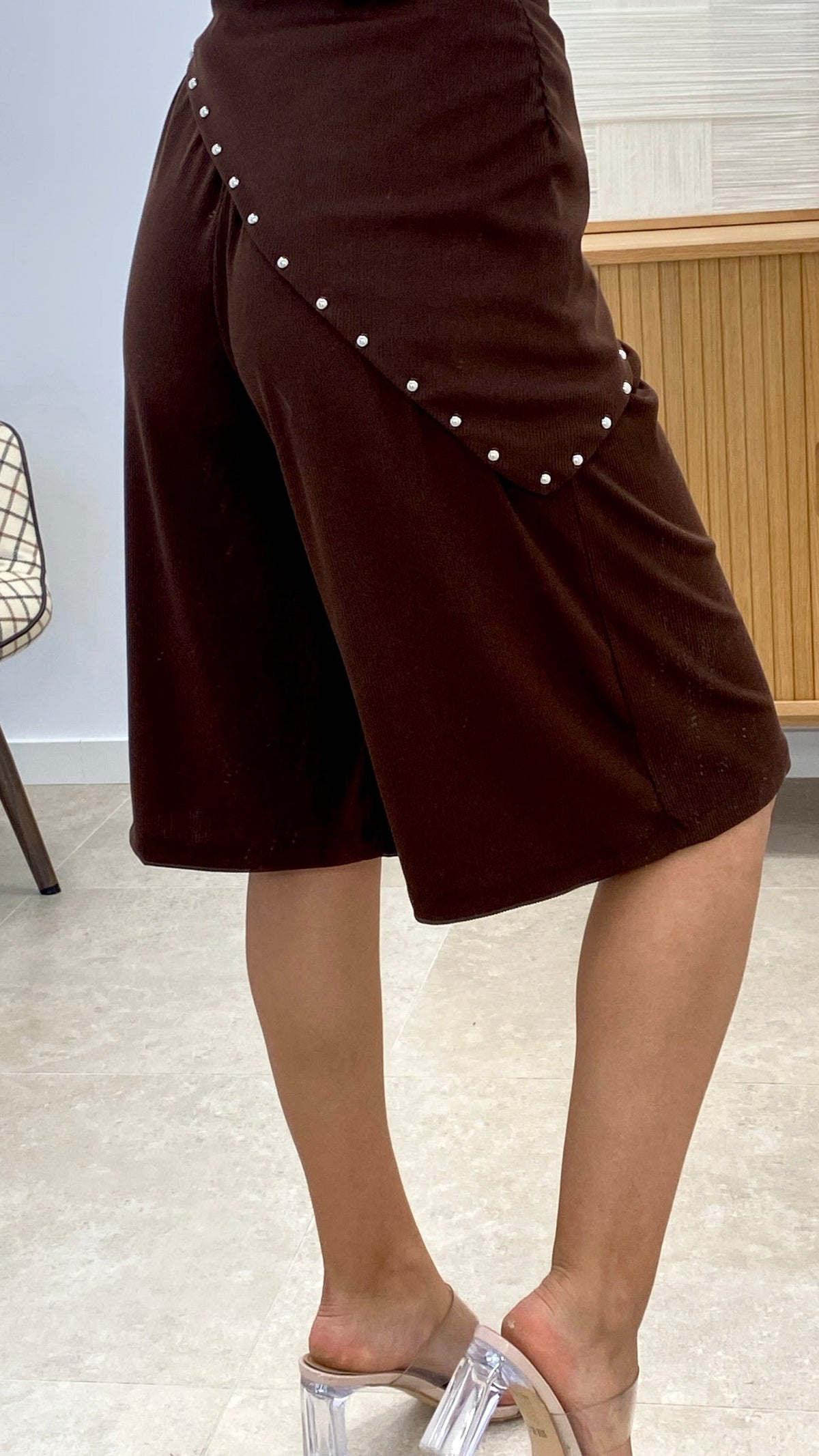 CONJUNTO CAMISETA Y PANTALÓN CON PAÑUELO TACHAS