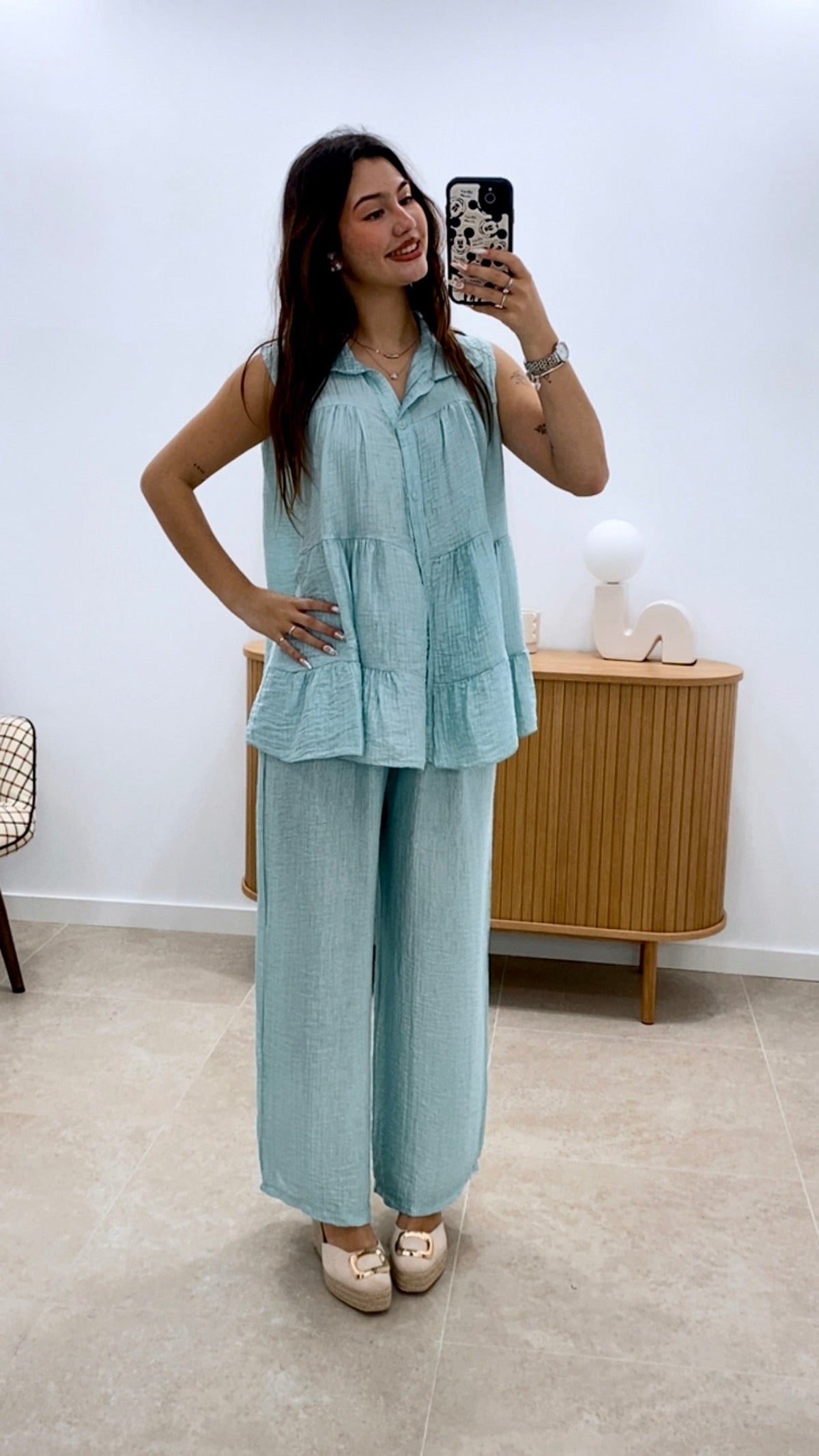 CONJUNTO CAMISA SIN MANGAS Y PANTALÓN UNICOLOR
