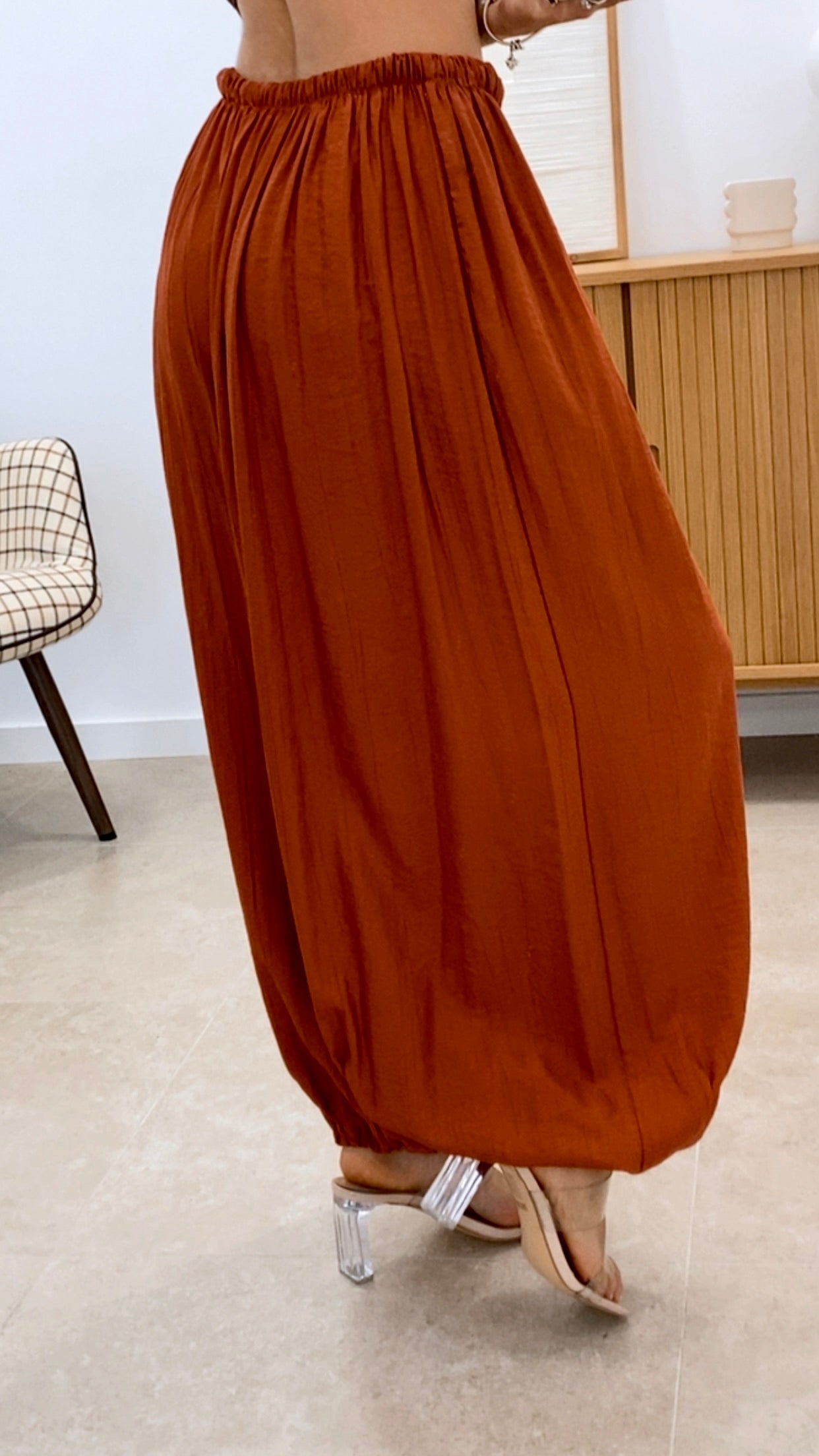 PANTALÓN LISO BOMBACHO