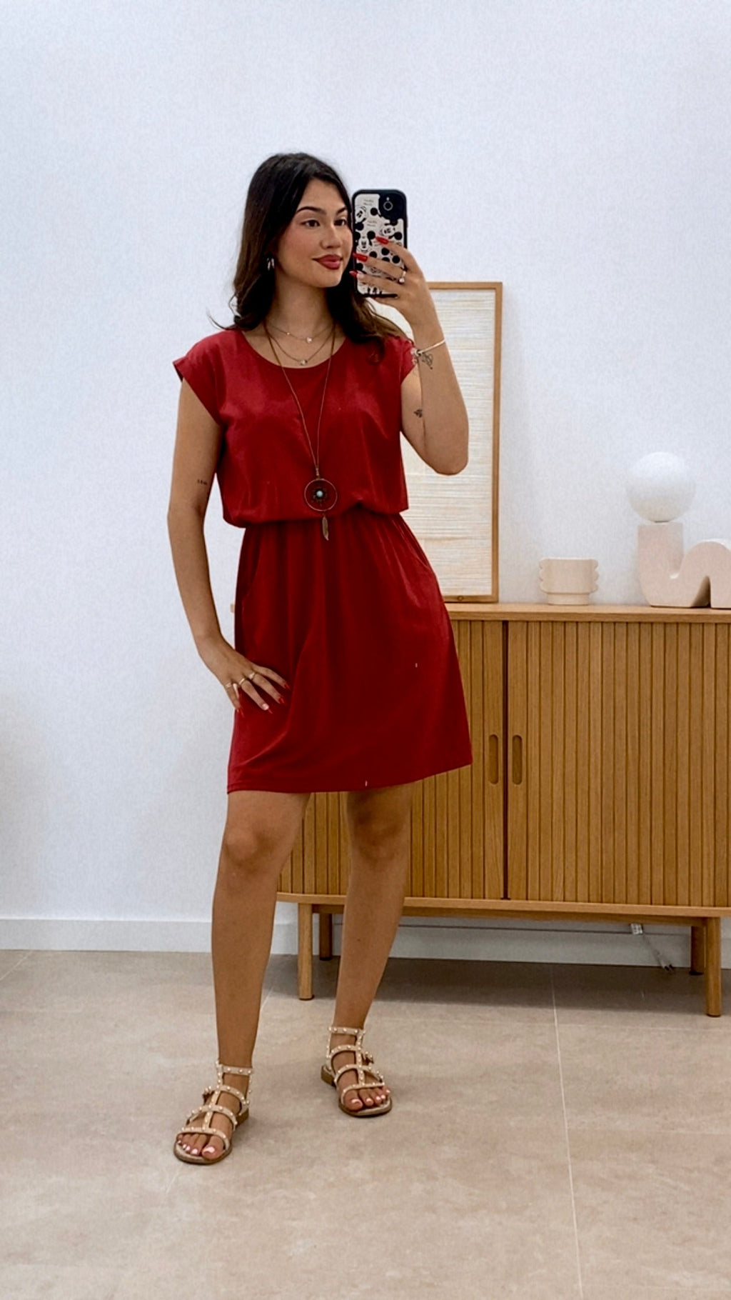 VESTIDO LISO + COLLAR