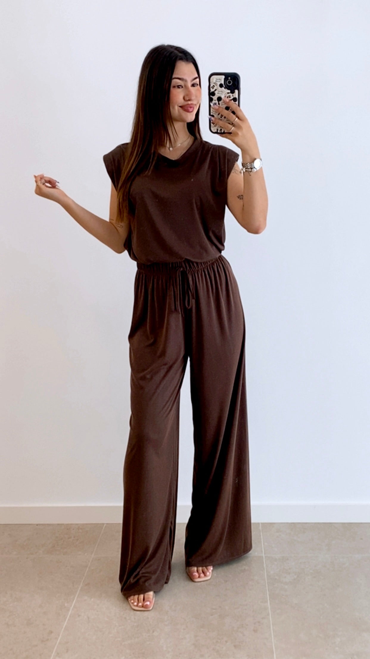 CONJUNTO CAMISETA HOMBRERAS + PANTALÓN