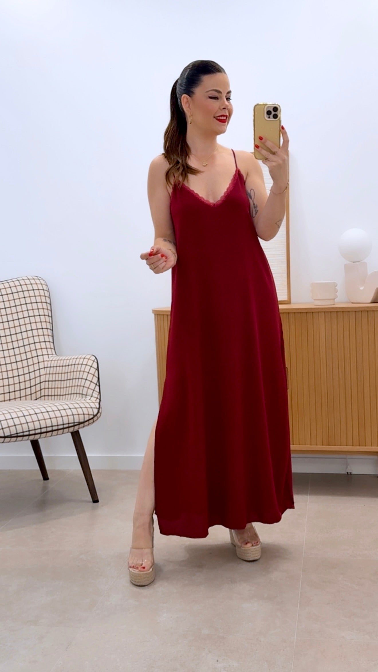 VESTIDO LENCERO