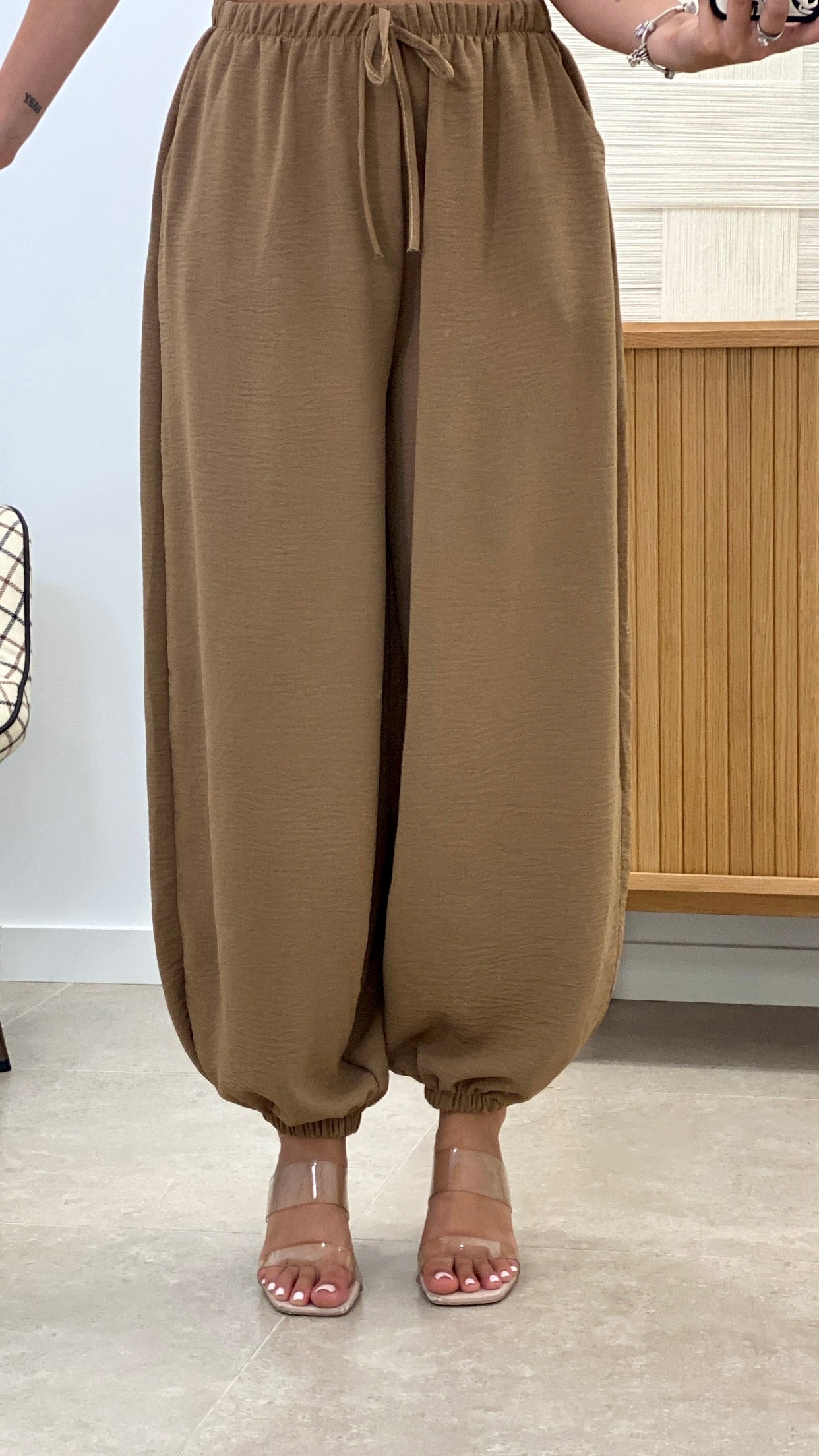 PANTALÓN KINSABOM