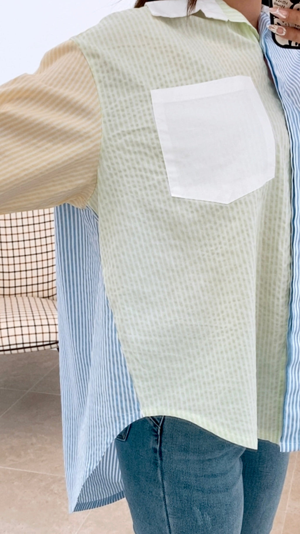 Camisa Rayas Colorines de Talla Única en 100% Algodón con Estampado Vibrante y Espalda Larga Ideal para Look Casual