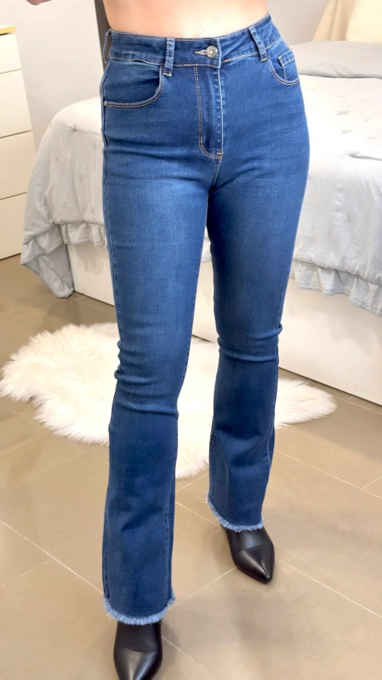 PANTALÓN CAMPANA DESFLECADO